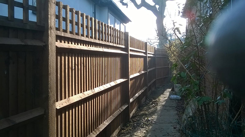 timber fencing by Paul Timms Fencing